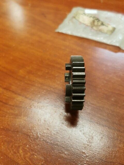 NOS Honda TLR200 TLR250 XR200 R MAINSHAFT TOP GEAR 28T 23512-KA2-000 H80