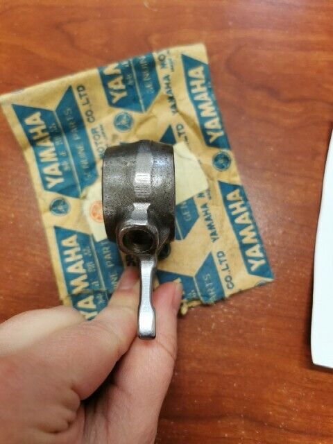 NOS Yamaha CS3 CS5 RD200 YCS1 SHIFT FORK 174-18512-00-00 SUB 174-18512-01-0 Y116