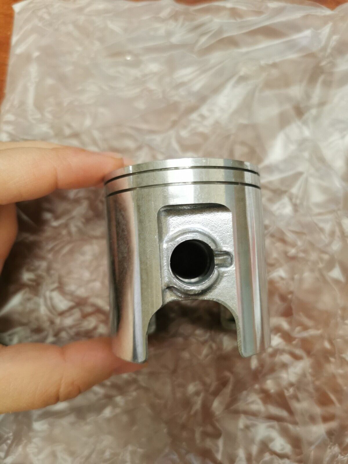 NOS SUZUKI RM80/X PISTON OS .50 12110-46002-050 SUB. 12103-46810-050 S31