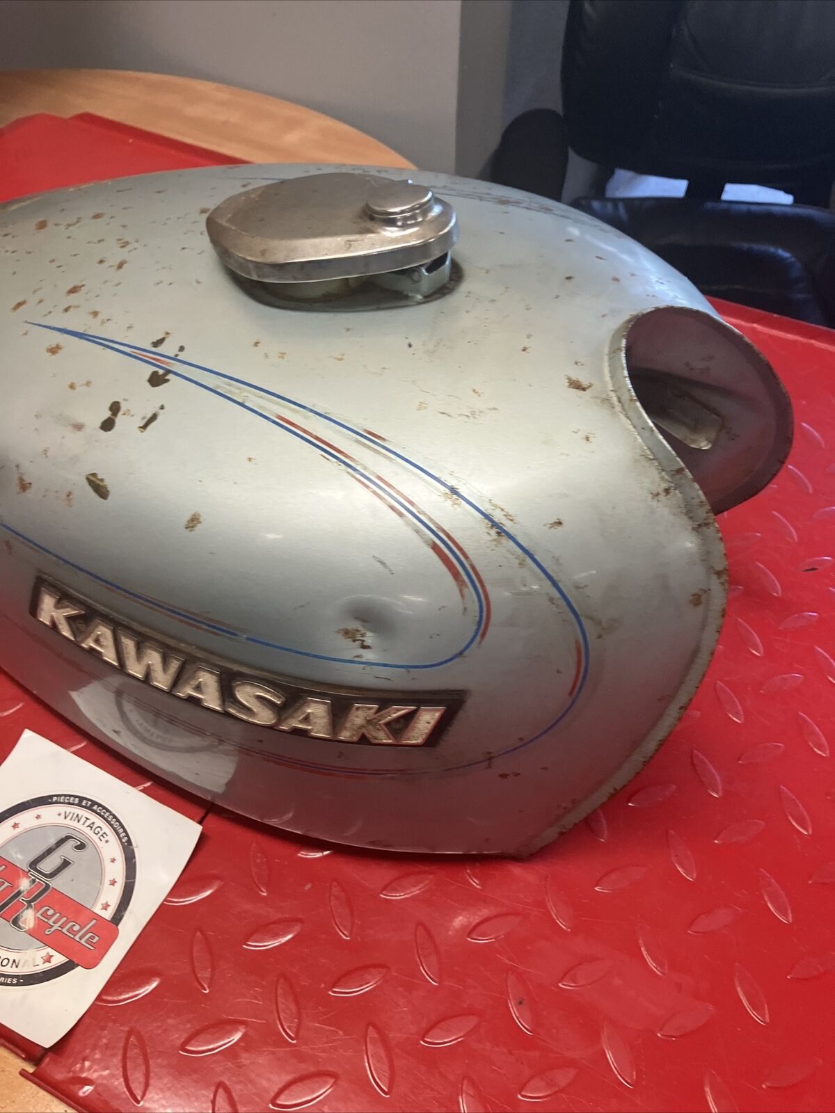 Kawasaki KZ650 C KZ650 Custom 1979 fuel tank gas petrol reservoir 1978 1977 2