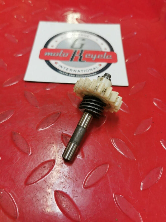 Honda MT250 1975 tachometer drive shaft oil pump gear 15453-358-000 1974 1976