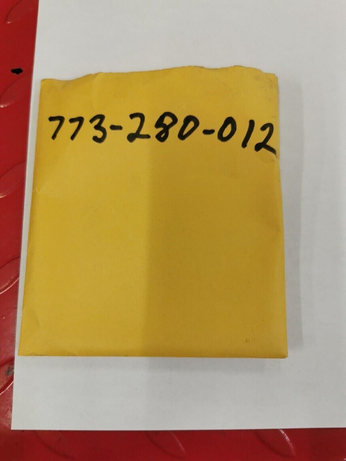 NOS PUCH BOMBARDIER MAXI    PISTON  L   RING TRAPEZ   773-280-012  P3