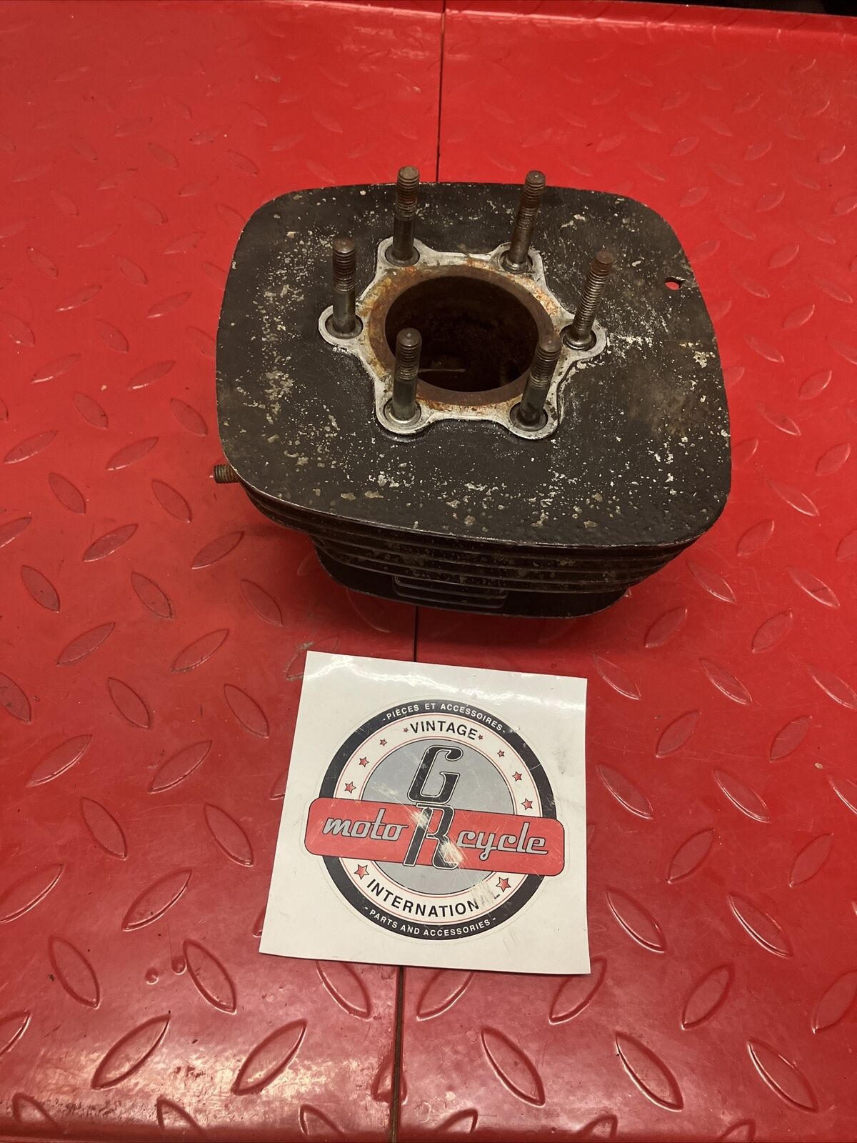 Suzuki TS125 1977 cylinder jug barrel