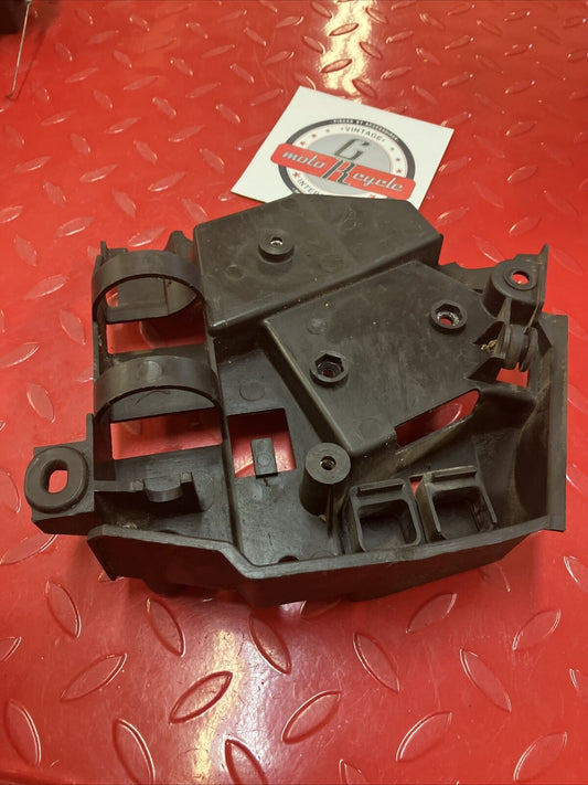 Yamaha XV500 1983 Virago 500 side cover electrical bridge holder plate mounting