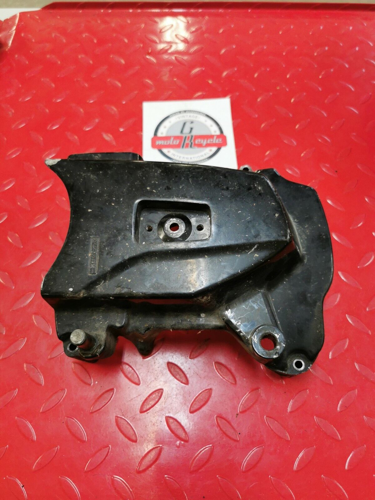 Kawasaki KZ550H GPZ550 KZ GPZ 550H 1982 1983 left crankcase cover chain guard