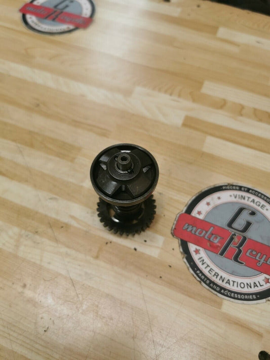 Yamaha YZ250 1983 exhaust power valve governor shaft gear 5X5-11921-00-00