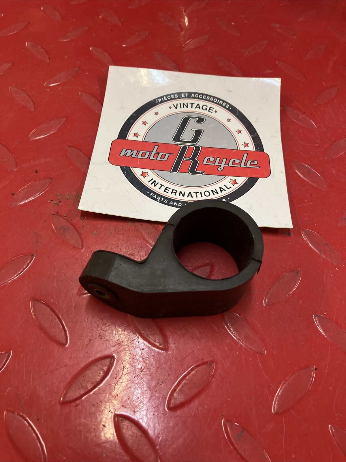 Yamaha IT175 1981 front fork headlight damper rubber cushion upper
