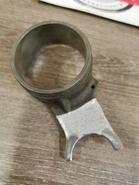 NOS SUZUKI T20 TC250 1965 - 1969 LOW SPEED GEAR SHIFTING FORK 25211-11000 S51