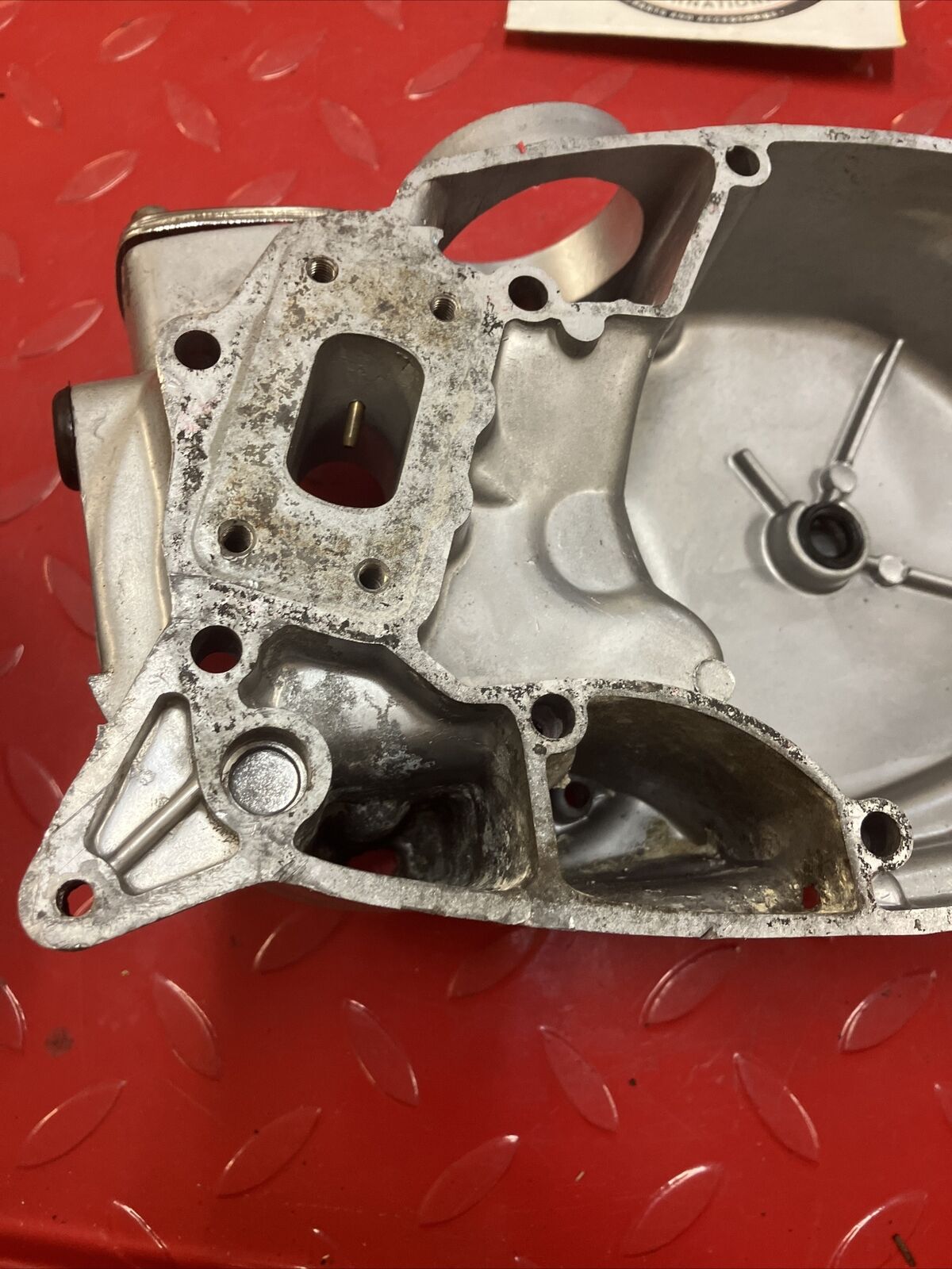 Suzuki RV90 1976 right crankcase clutch cover