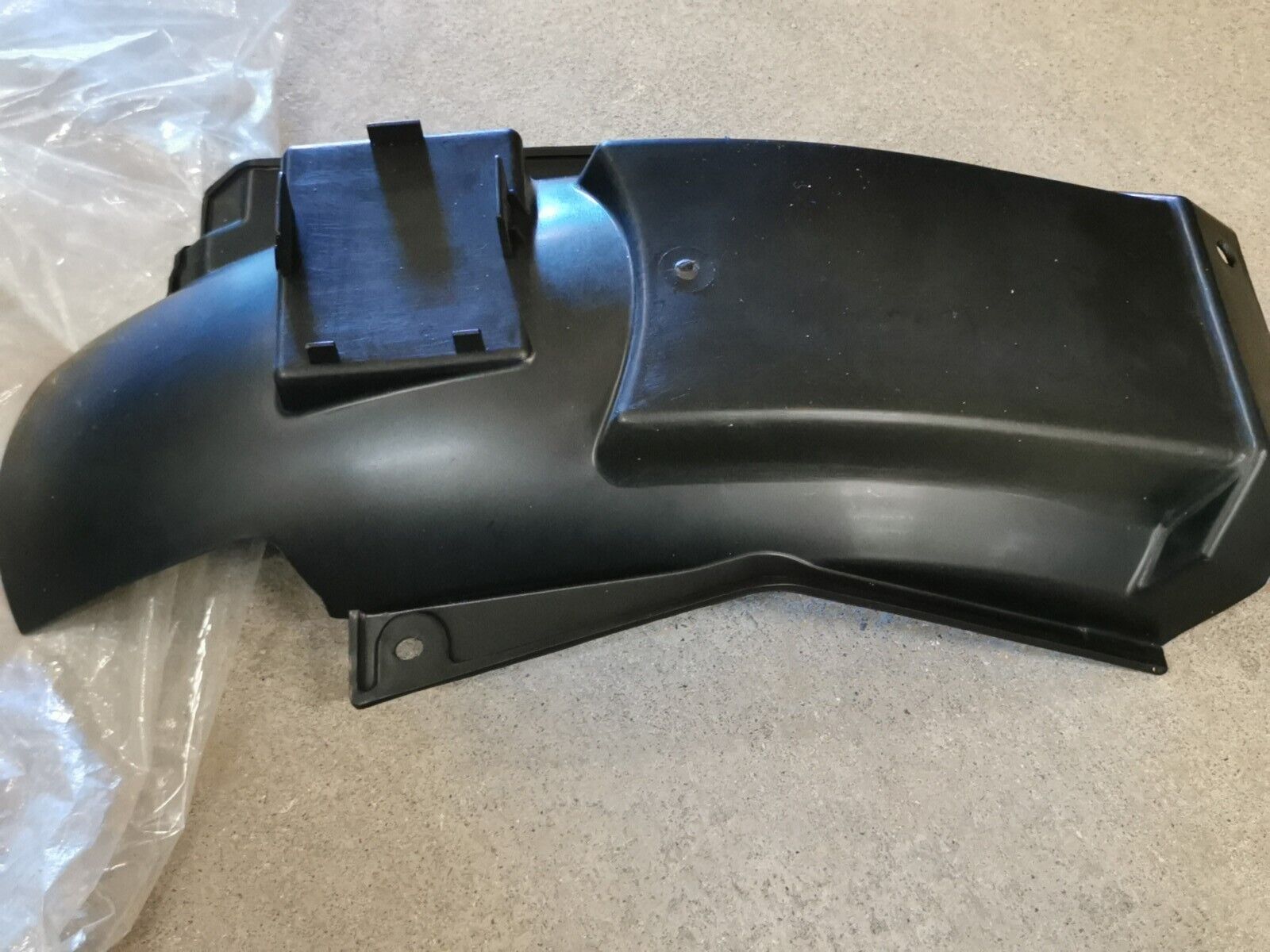 NOS KAWASAKI GPZ 750 ZX750 1983 - 1985 FENDER REAR FR 35023-1106 K28