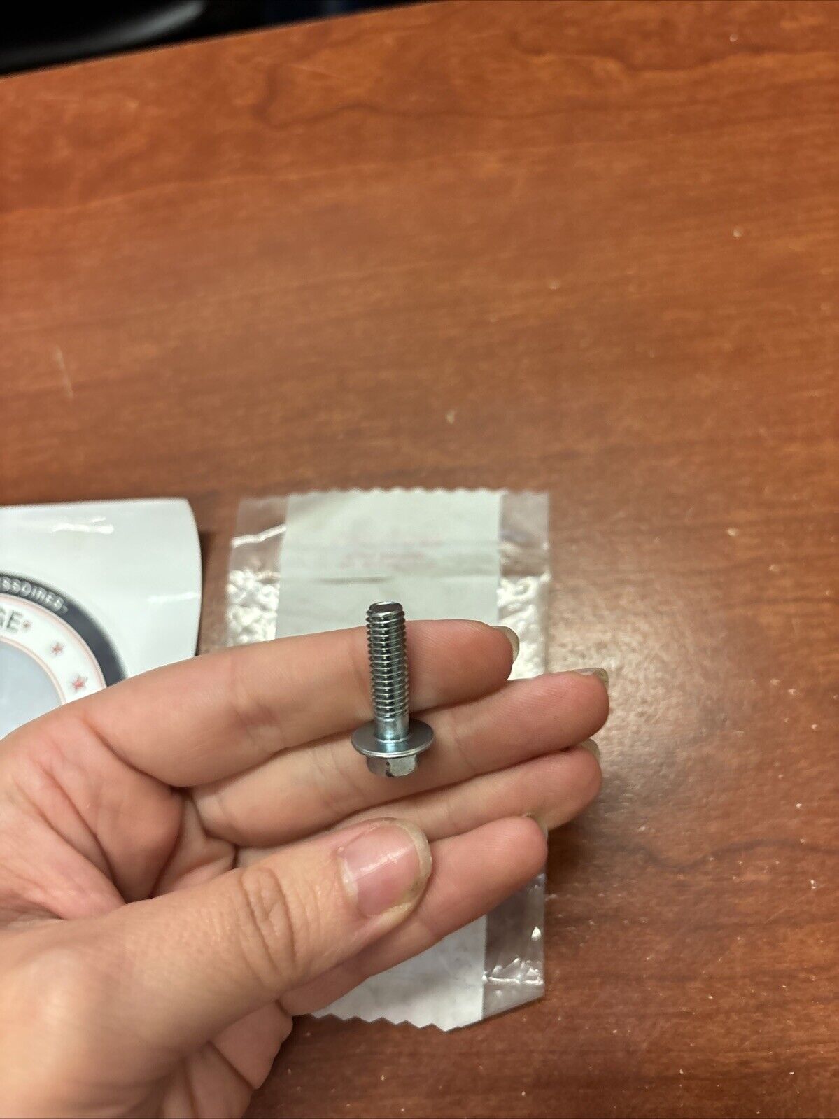 NOS Honda CR125R CR250R RVT1000R VFR800FI FLANGE BOLT 6X20 90051-KS7-830 H135