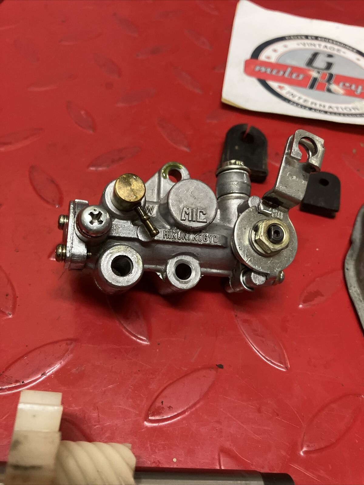Suzuki DS100 1980 oil pump assembly gear cover shaft