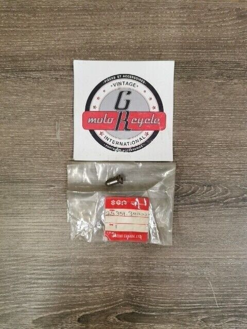 NOS SUZUKI RL250 1974 1975 TM250 STOPPER GEAR SHIFTING 25351-30000 S49
