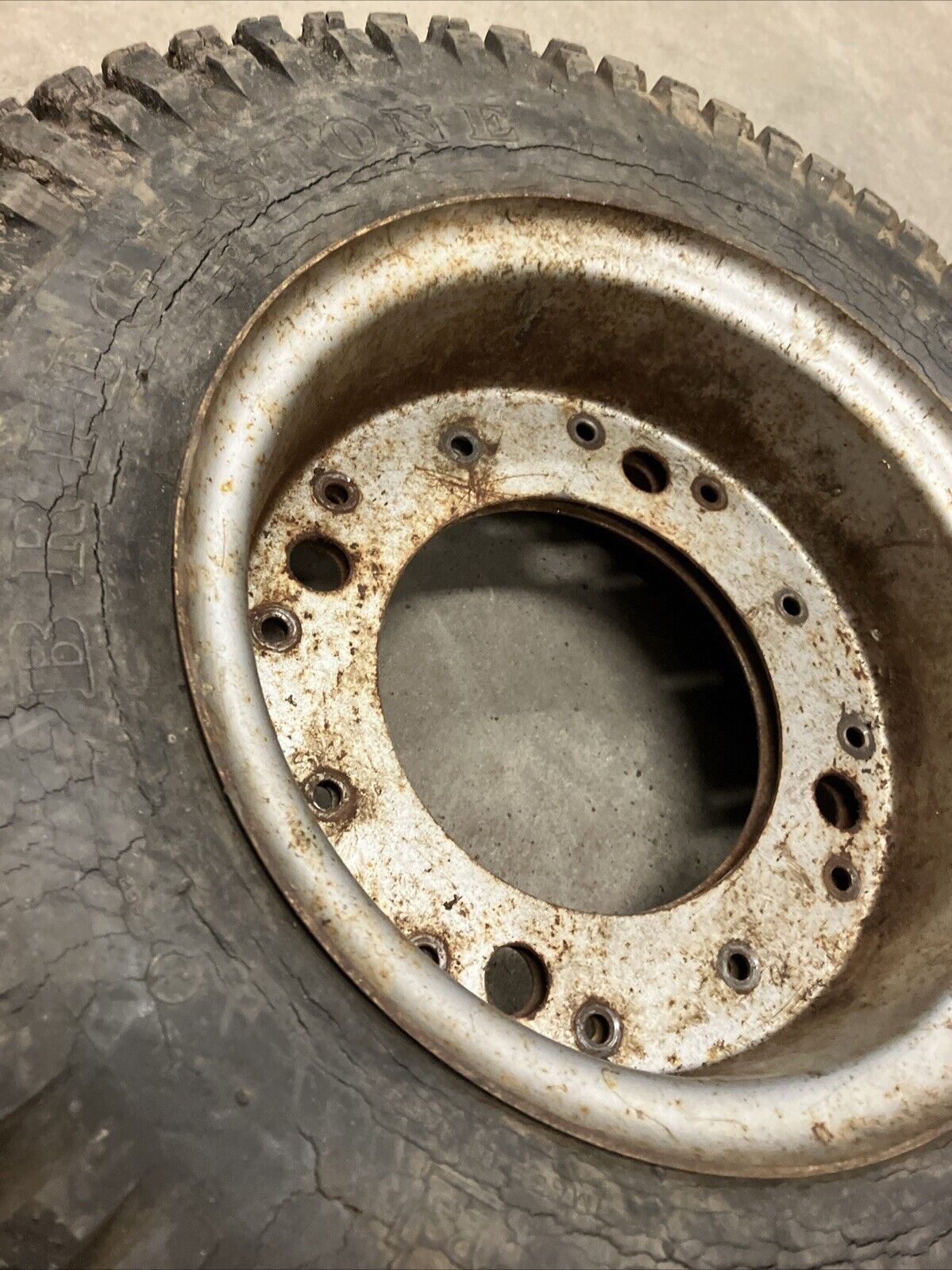 Suzuki RV90 1975 Front rear wheel rim tire 2