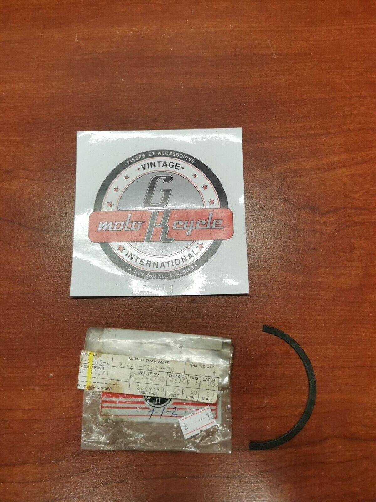 NOS Yamaha CIRCLIP 93440-72049-00 Y68