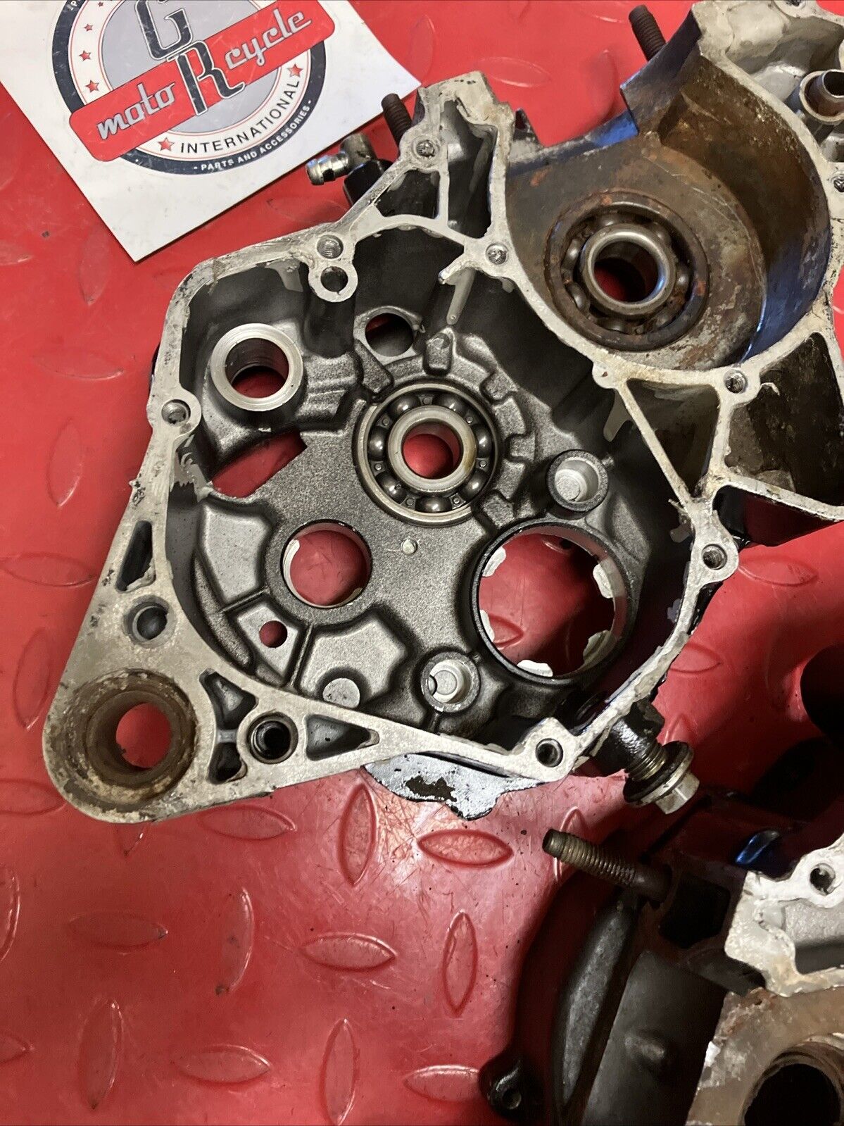 Yamaha YZ125 1983 Crankcase set left right crank case 1984