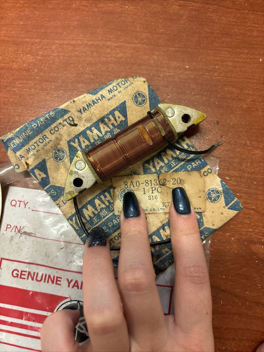 NOS Yamaha GP338 GP433 GP440 GS340 IGNITION SOURCE COIL 8A0-81312-20-00 Y178