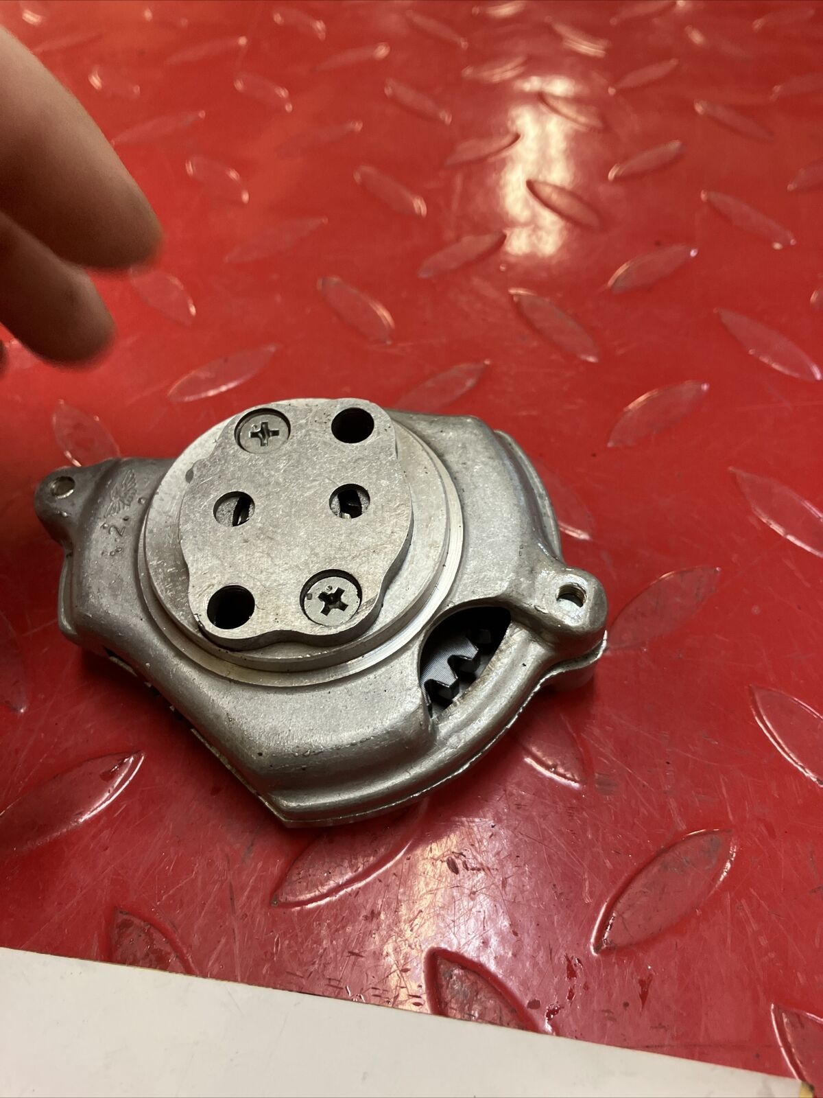 Honda XR80R 1986 oil pump