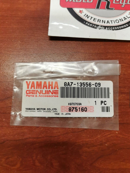 NOS Yamaha 1976 SRX340 1976 - 1980 SRX440 MANIFOLD GASKET 8A7-13556-09 Y78
