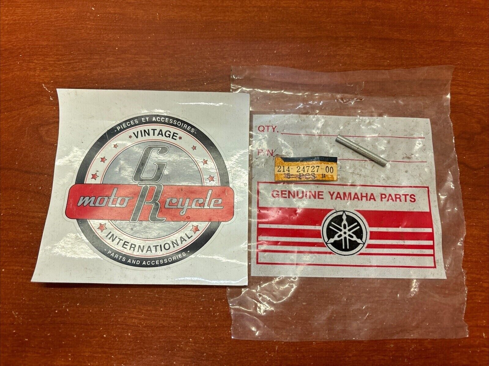 NOS Yamaha AT1 CT1 DT1 SEAT FITTING PIN 214-24727-00-00 SUB 90249-04068-00 Y182