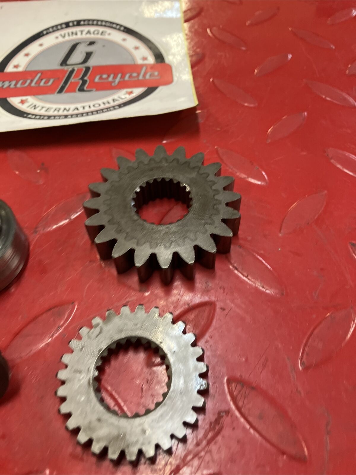 Honda CR250R 1982 primary water pump drive gear 19231-KA4-000
