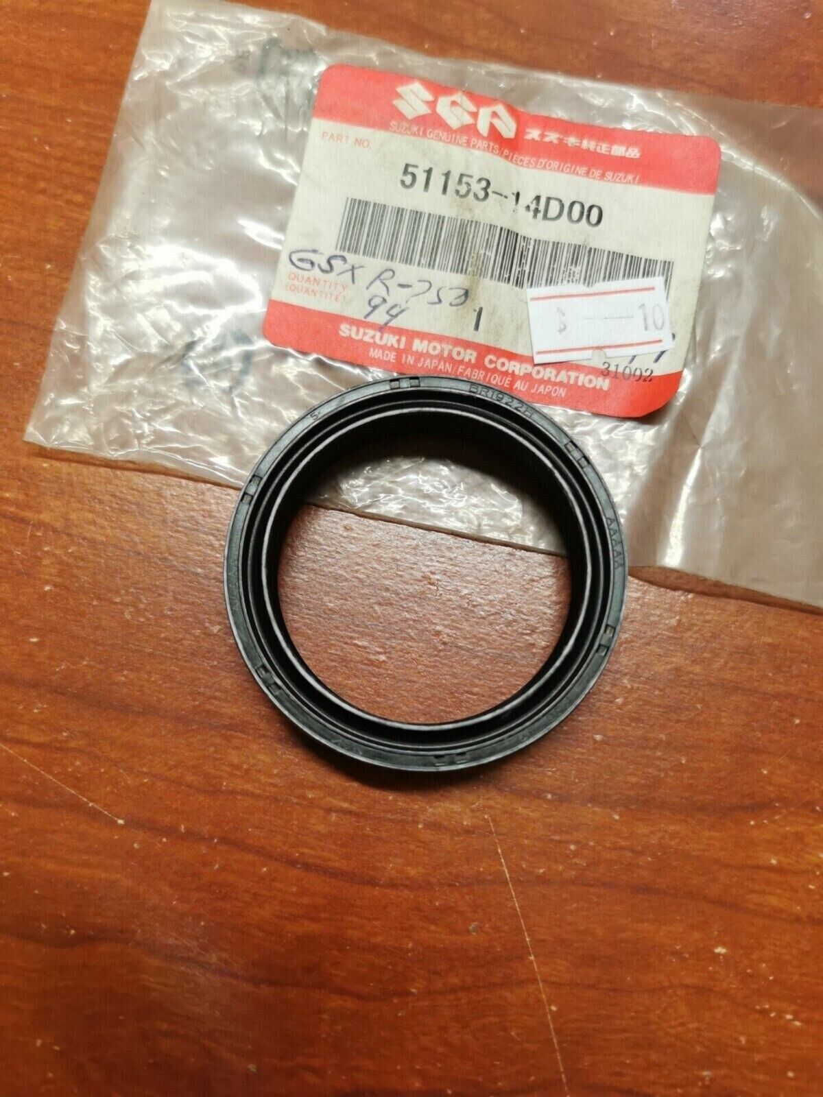NOS SUZUKI DR-Z250 GSF1200 DL1000 RF900RV GSX-R750 FORK OIL SEAL 51153-14D00 S30
