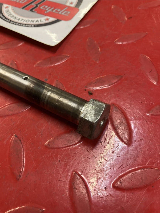 Yamaha RD400 1977 swingarm pivot shaft bolt 1976 1978