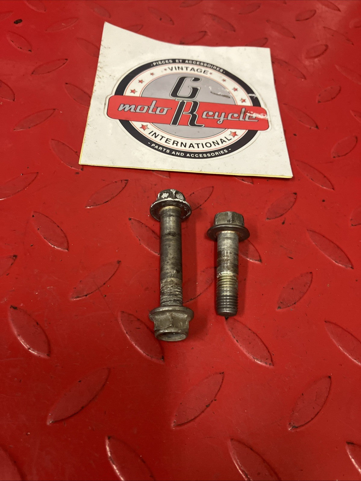 Honda CR250R 1991 Rear shock absorber upper and lower bolt