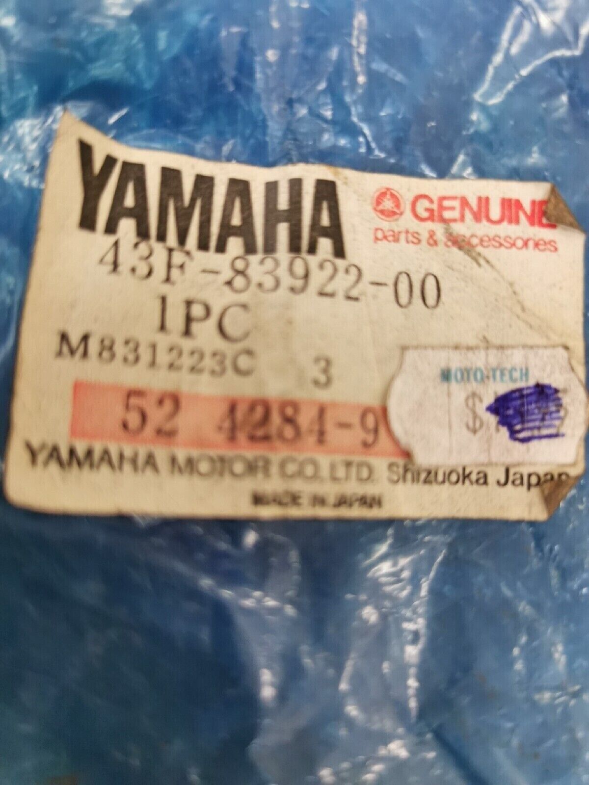 NOS YAMAHA  XT600  Front Brake Lever  R  43F-83922-00  Y51