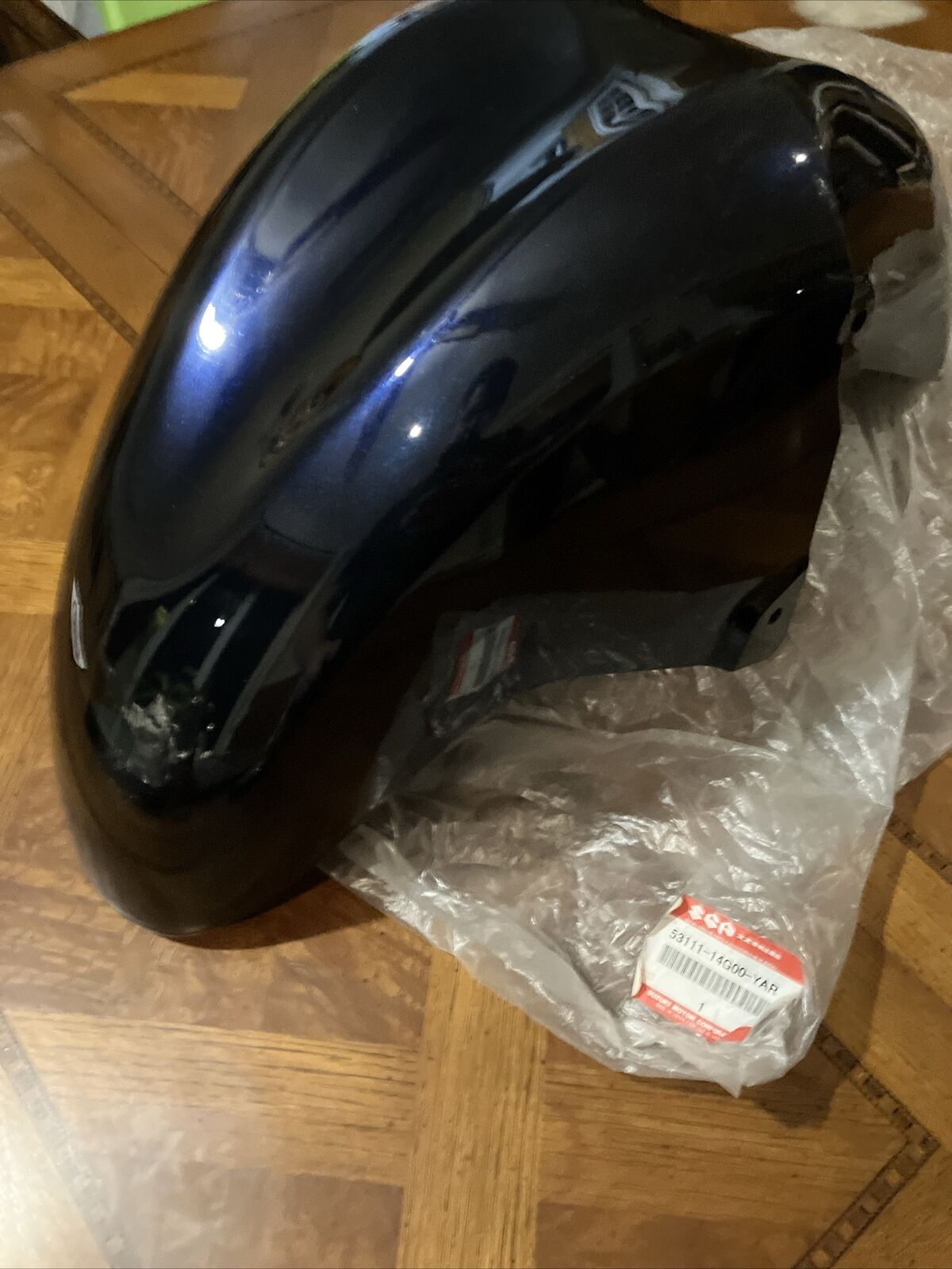 NOS Suzuki BURGMAN 400 AN400 2004 FRONT FENDER 53111-14G00-YAR S34