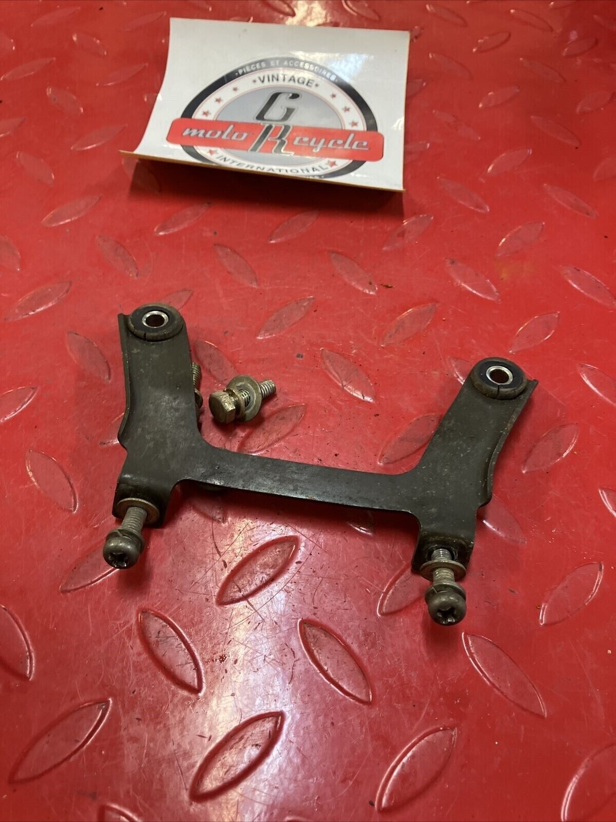 Yamaha YZ125 1981 number plate steering stem bracket holder stay plate