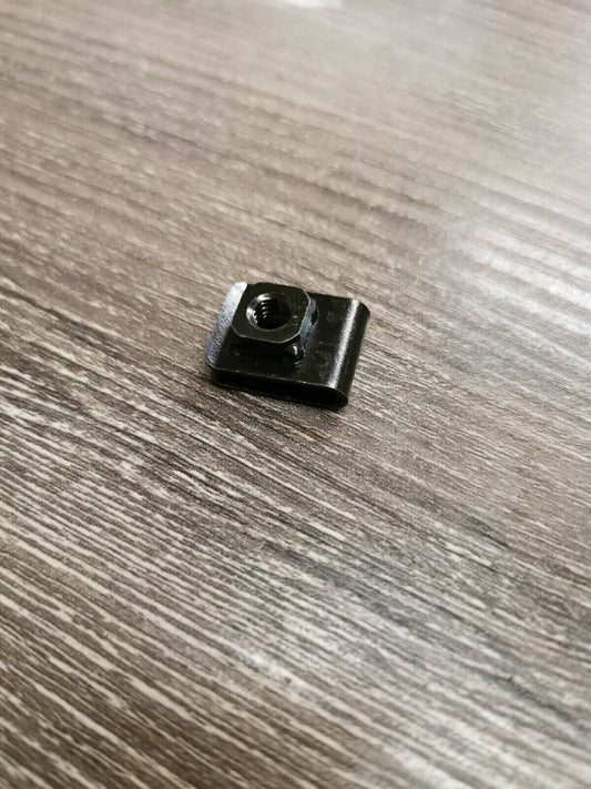 NOS YAMAHA Nut Plate 47X-21736-00 Y56