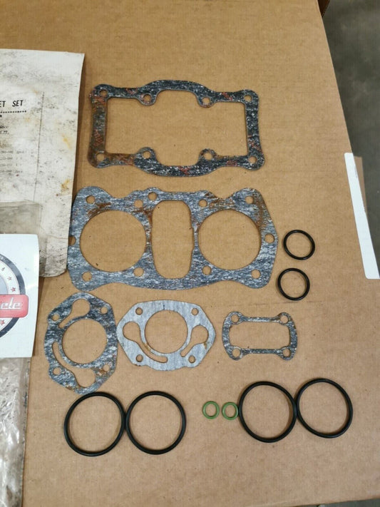 NOS HONDA 305CC CB77 CL77 TOP END GASKET KIT SET INCOMPLETE J49