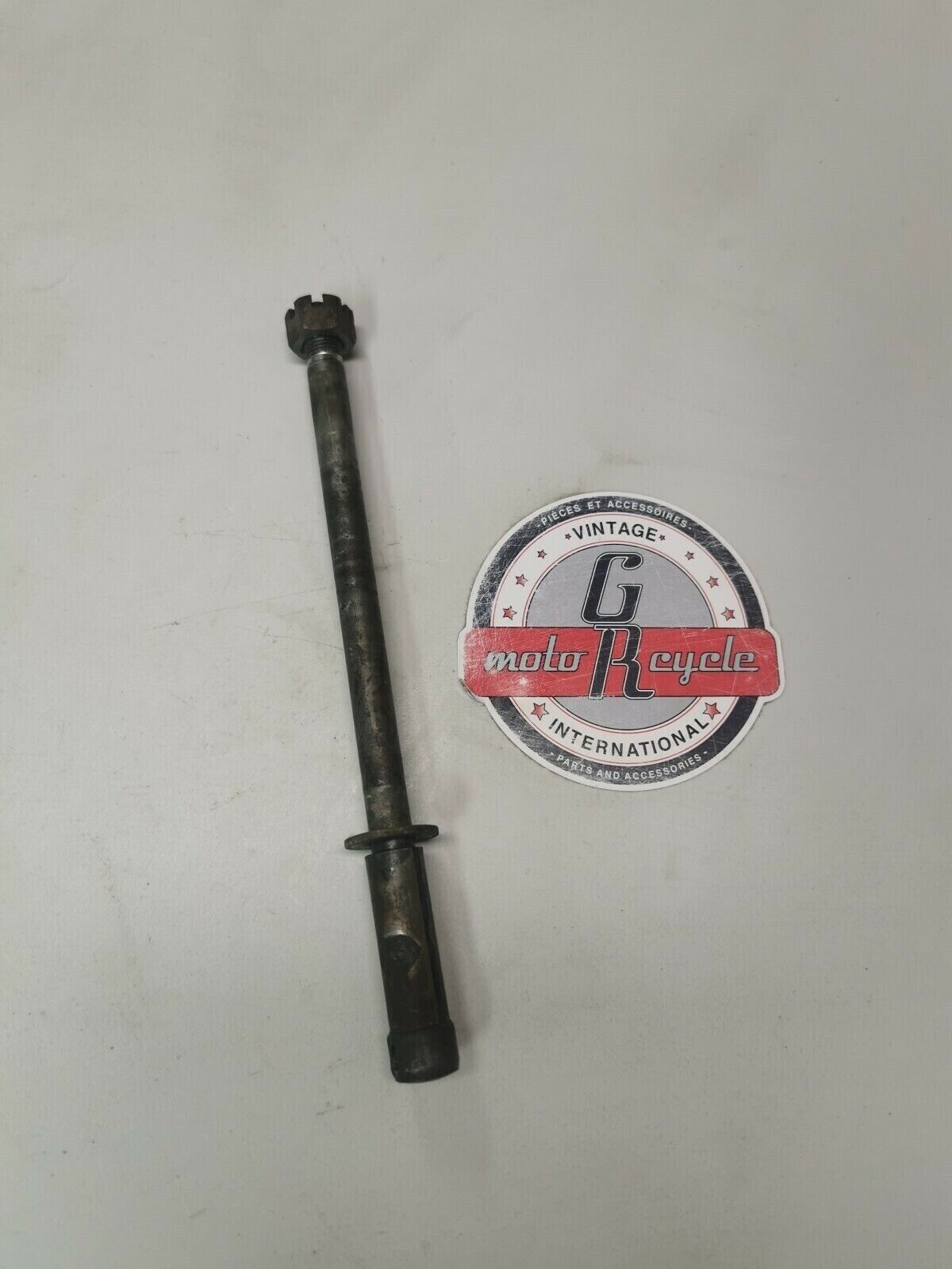 Yamaha DT125 1978 front wheel axle bolt spindle DT175 MX175 MX125 AT2 AT3 CT2