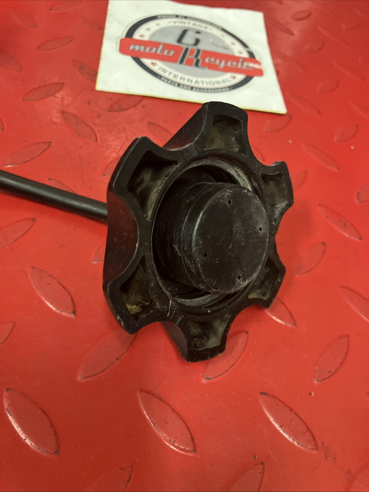 Honda CR250R 1991 Fuel tank gas cap cover CR125R CR500R 1984 - 1992
