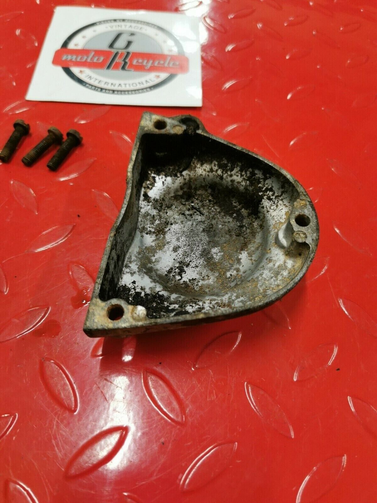 Yamaha MX100 1980 right crankcase oil pump cover