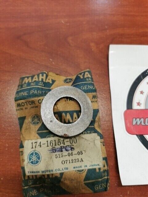 NOS Yamaha AT1 CT1 DT125 DT175 MX125 MX175 THRUST PLATE 174-16154-00-00 Y119