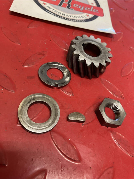 Suzuki RV90 1975 crankshaft crank shaft primary drive gear