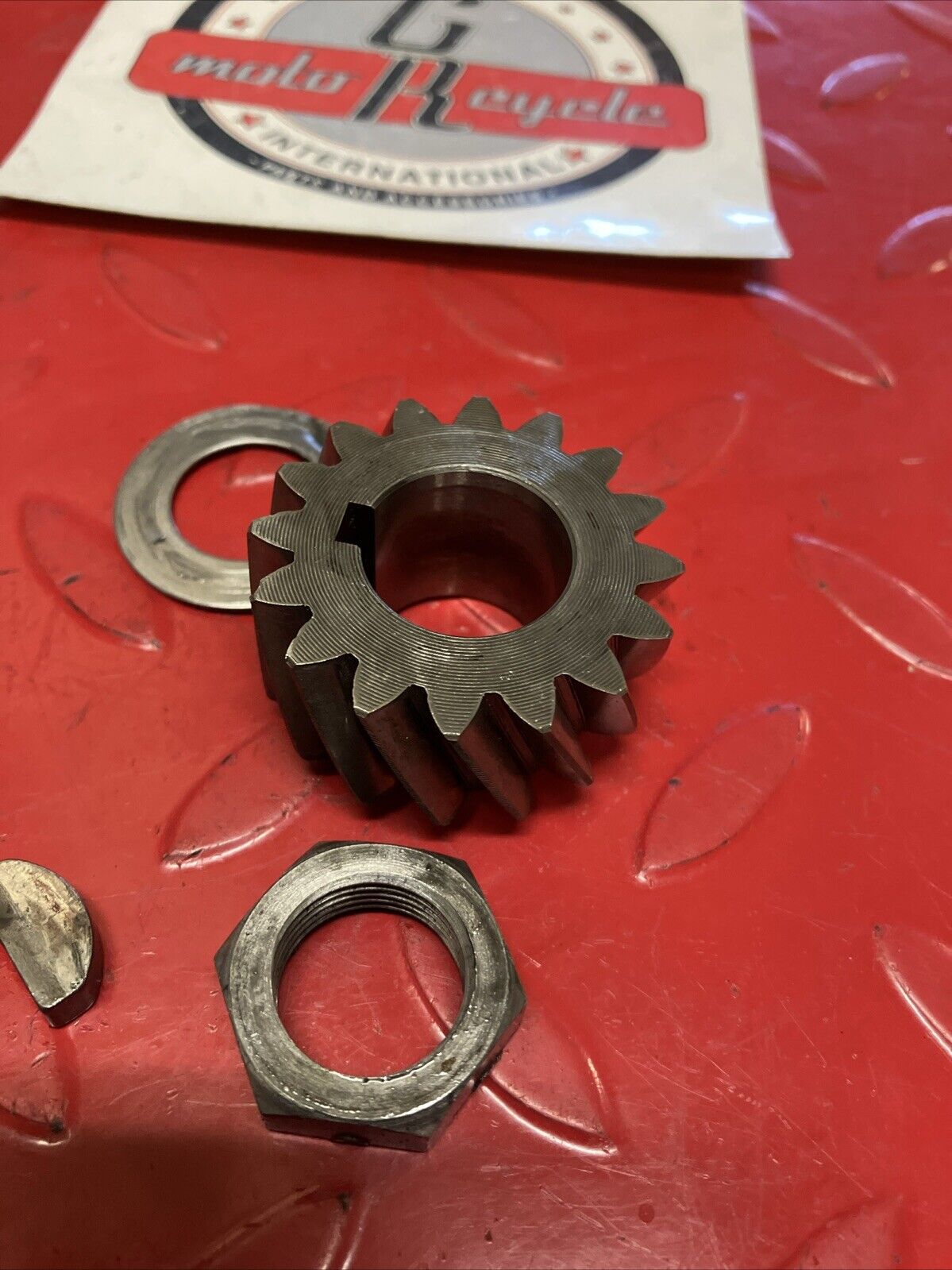 Suzuki TC125 1975 primary drive gear nut washer