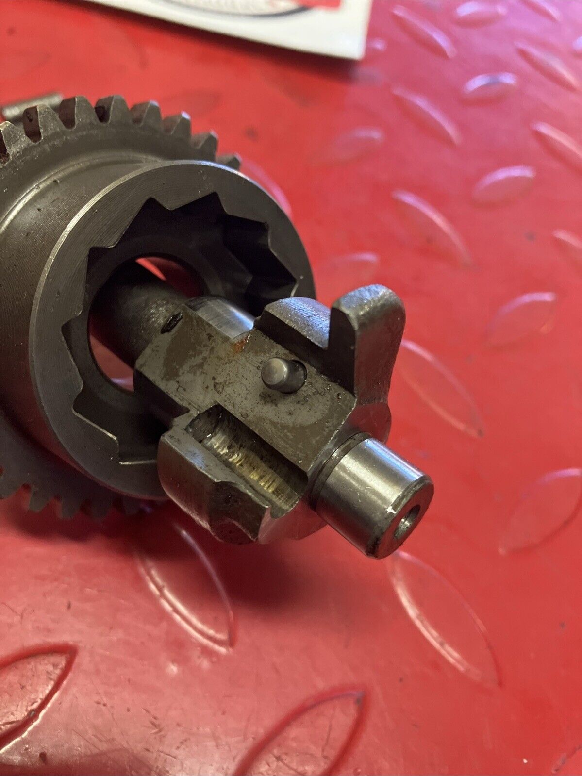 Kawasaki G4TR 1973 kickstarter kick starter spindle shaft gear