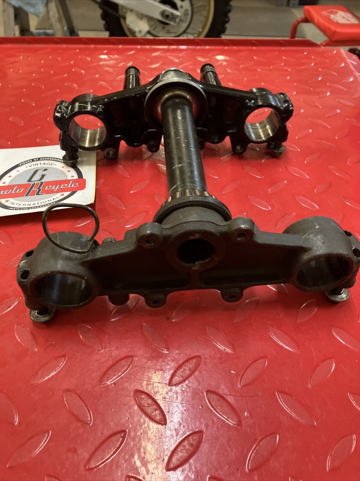 Yamaha DT200 1984 triple clamp tree steering stem crown top bridge