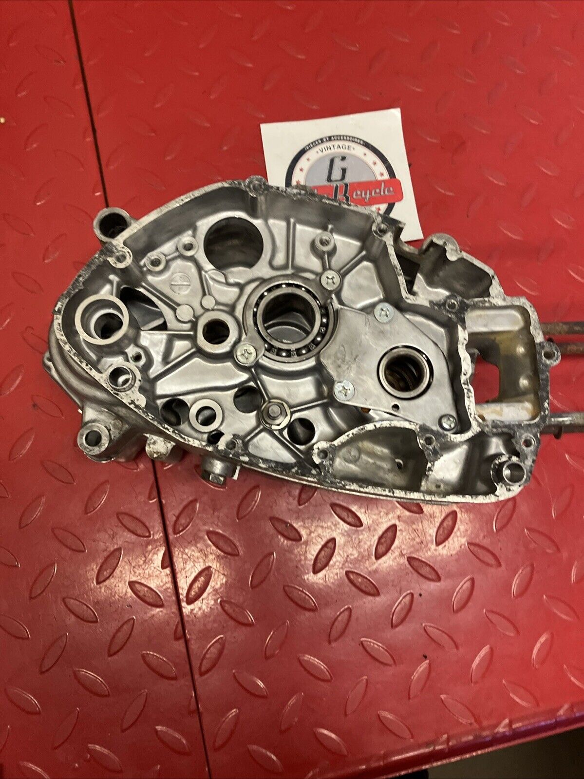 Suzuki RV90 1975 crankcase set left right