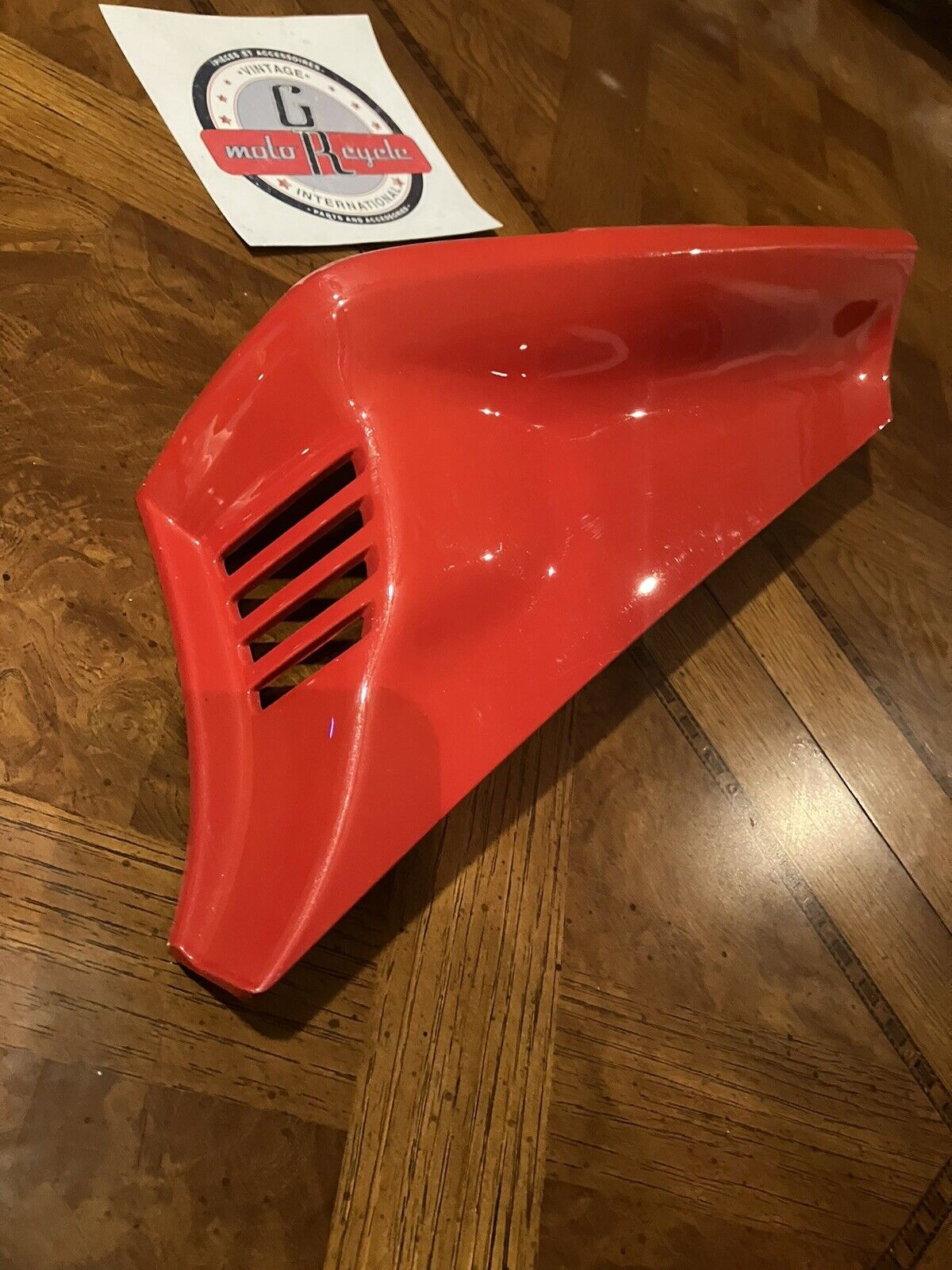 NOS Suzuki GSX750E GSX750EF GSX750ES 1984 RIGHT SIDE FRAME FAIRING COVER S34