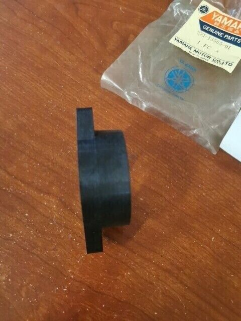 NOS Yamaha CARBURETOR JOINT 371-13565-01 SUB 371-13565-02-00 371-13565-03-0 Y141