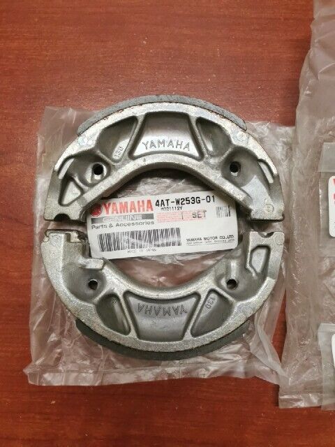 NOS Yamaha 2002 ZUMA YW50P REAR WHEEL BRAKE SHOE KIT 4AT-W253E-01-00 Y102