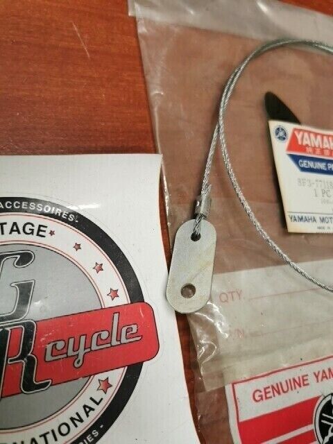 NOS Yamaha 1977 1978 ET250 SHROUD STOPPER 8F3-77118-01-00 Y179