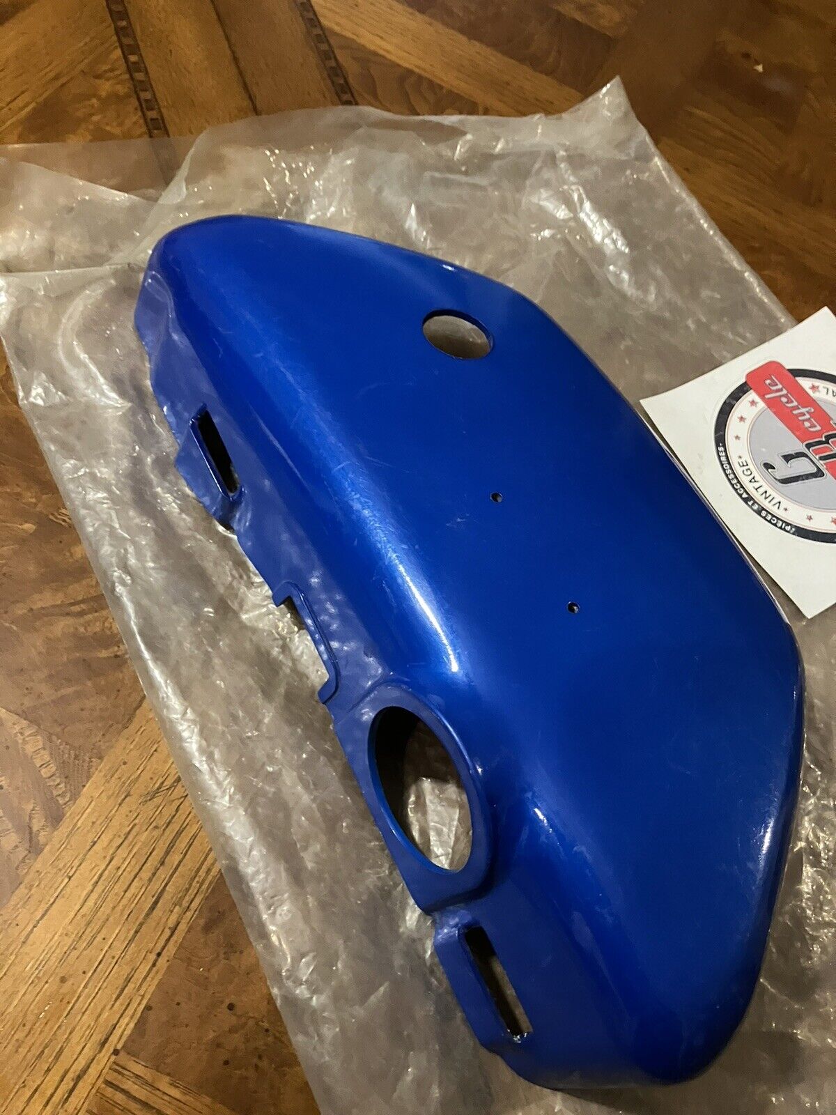 NOS Kawasaki S1 S2 1973 RIGHT SIDE COVER PANEL OIL TANK COVER 36007-031-93 K35 2
