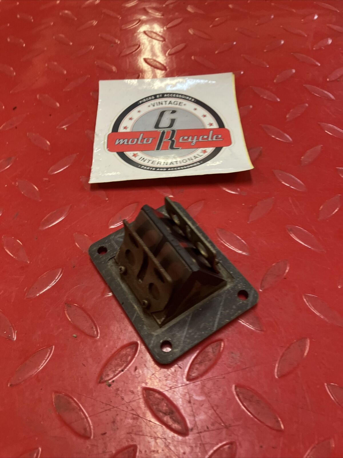 Yamaha DT200 1984 reed valve block cage