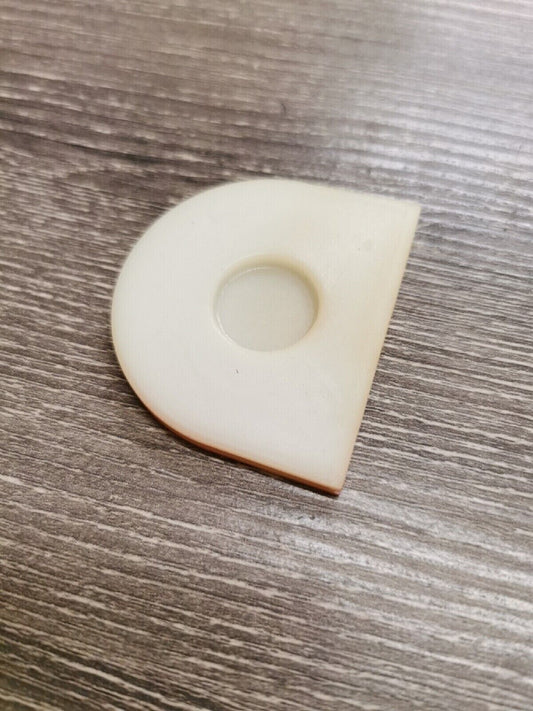 NOS YAMAHA COVER OIL PUMP 2 8H8-15426-00-00 Superseded by 8K4-15426-00-00 Y55