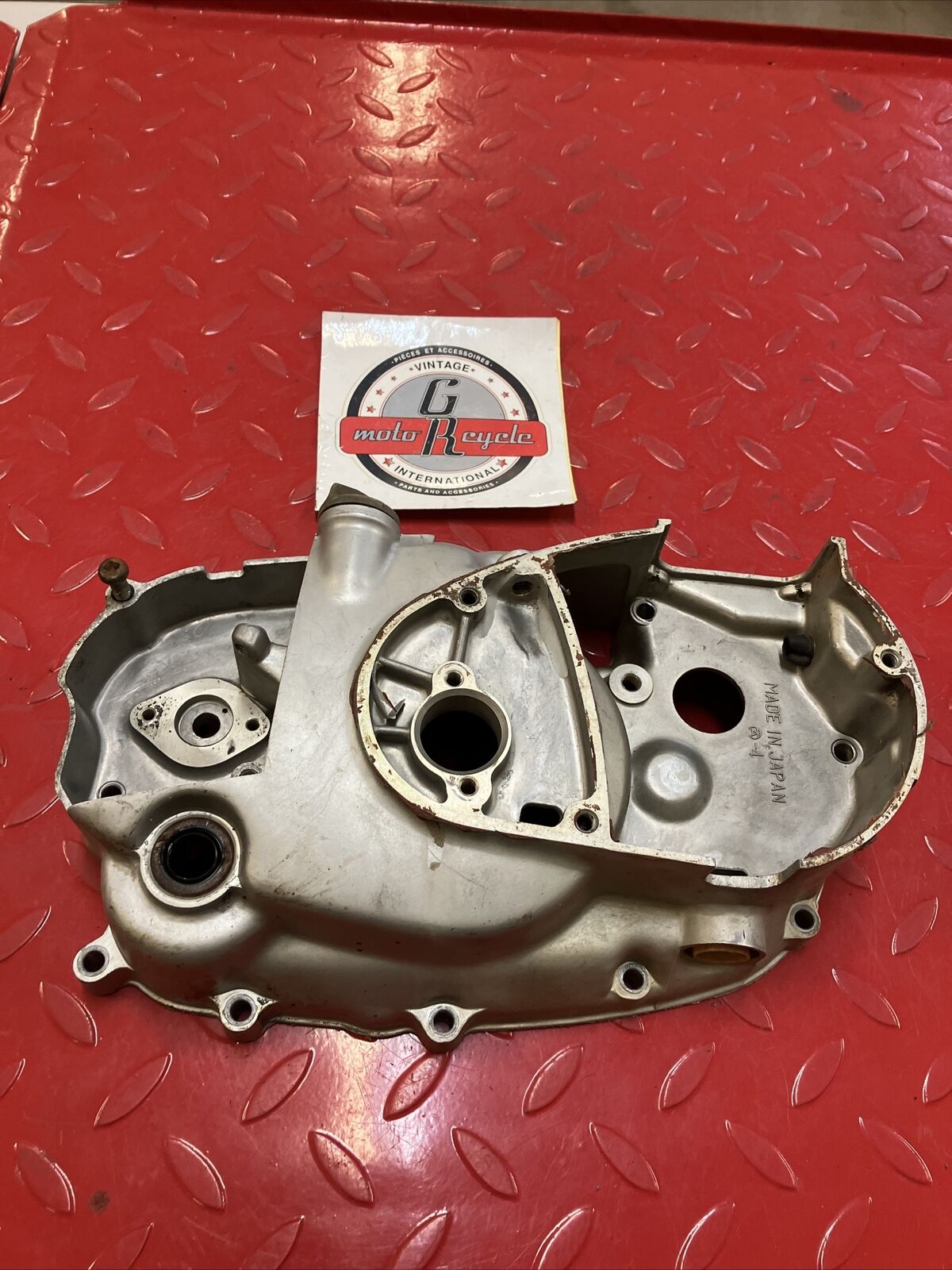 Kawasaki G5 1972 right side engine clutch cover